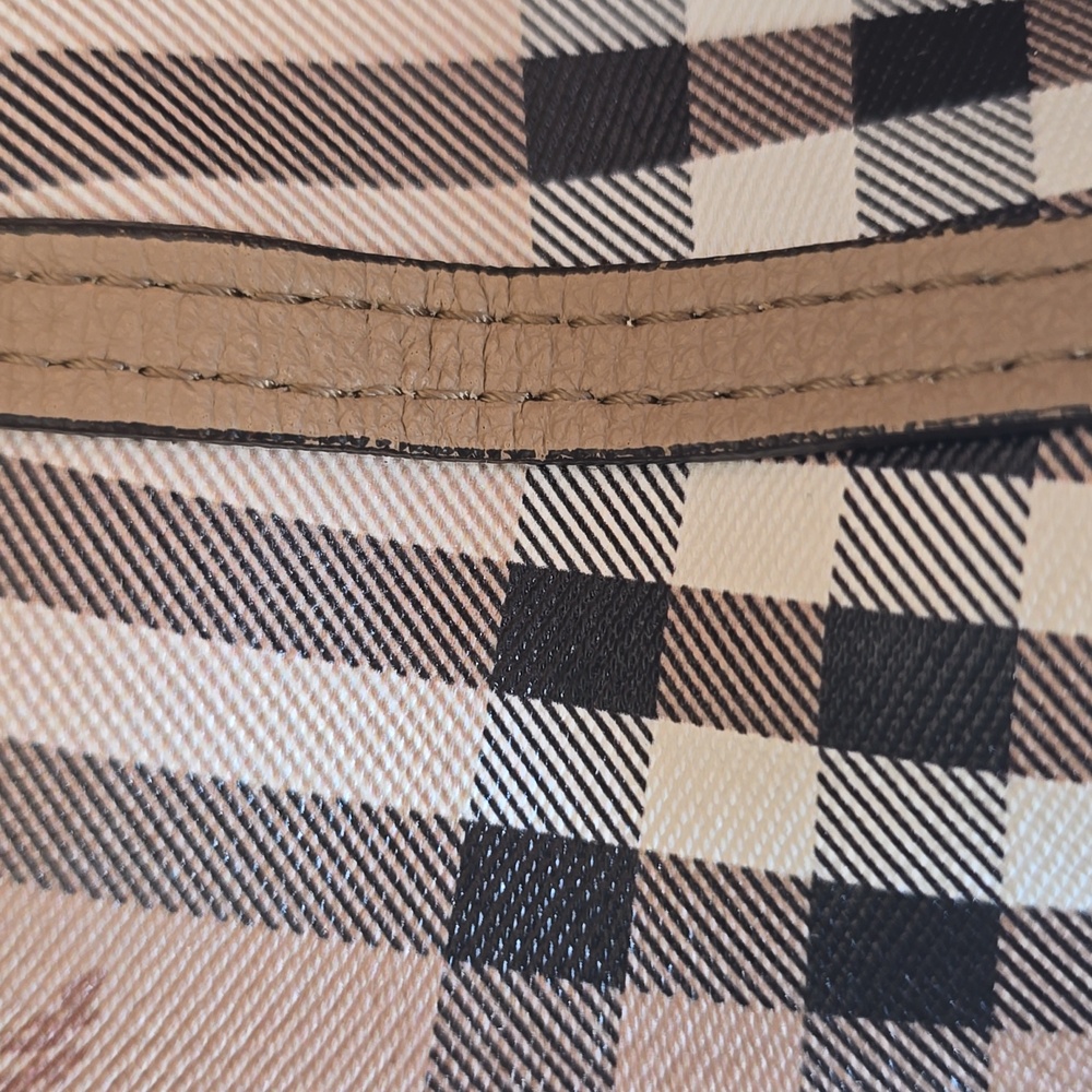 Burberry Haymarket Check Colours Small Lorne Bucket Bag Leather - Picture 6 of 15